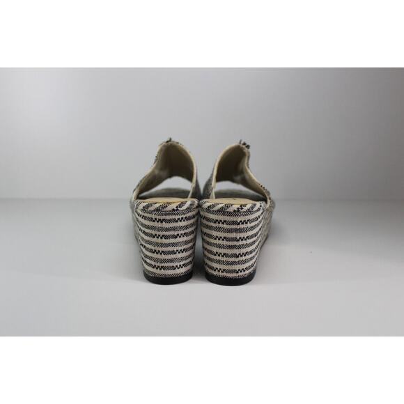 Simply Vera - Vera Wang Wedge Heel, Size W7 (US SELLER) - Good Condition - Picture 4 of 6